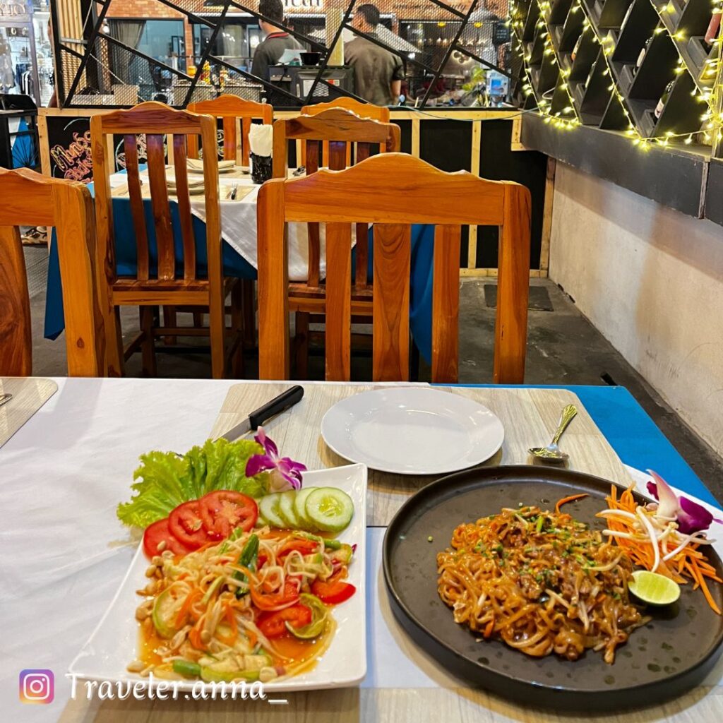 泰國蘇美島-Samui-kangaroo-travleranna-hai Papaya Salad 泰式青木瓜沙拉, Pad Thai 泰式炒牛肉河粉