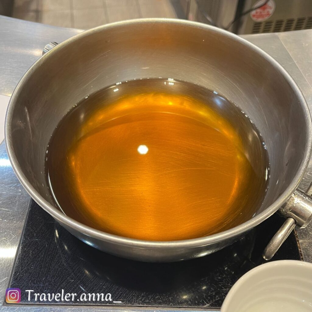 台北內湖_德朗火鍋_Traveleranna_滴鑽澄清雞湯